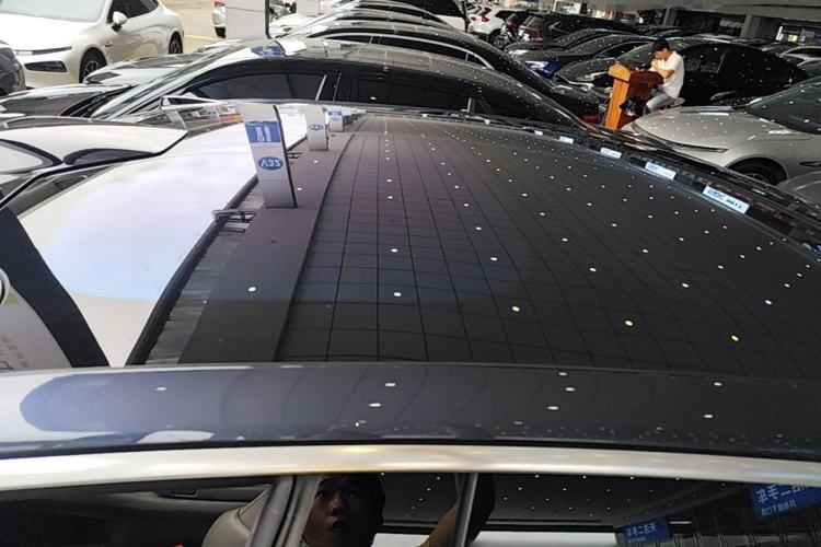 Used Nio ET7 2022 75 kWh Roof