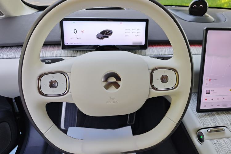 Used Nio ET7 2022 100kWh First Edition Steering Wheel