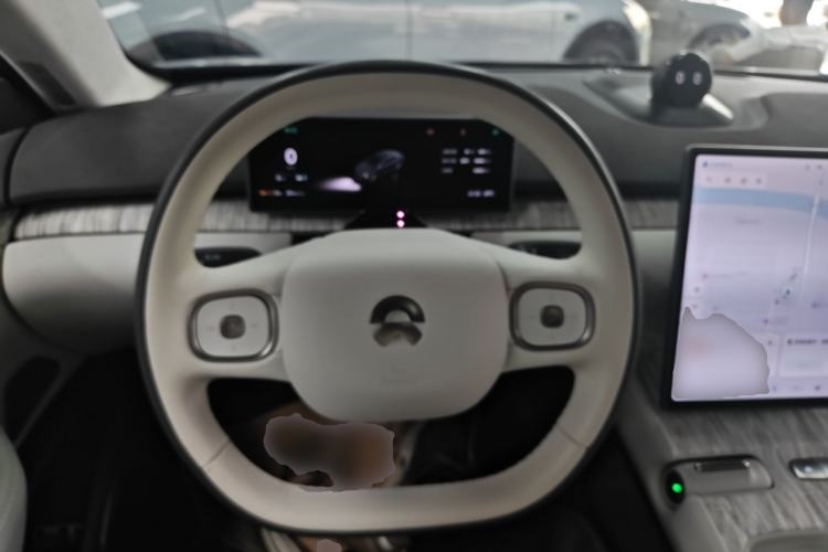 Used Nio ET7 2022 100kWh First Edition Steering Wheel