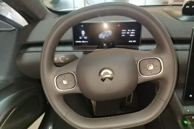 Used Nio ET7 2022 100kWh First Edition Steering Wheel
