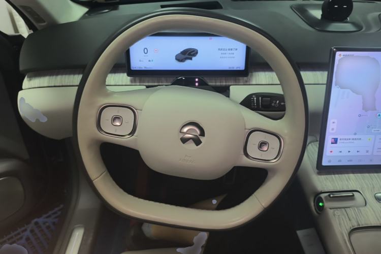Used Nio ET7 2022 100kWh First Edition Steering Wheel