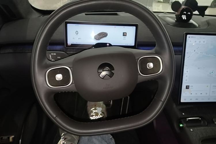 Used Nio ET7 2022 75 kWh Steering Wheel