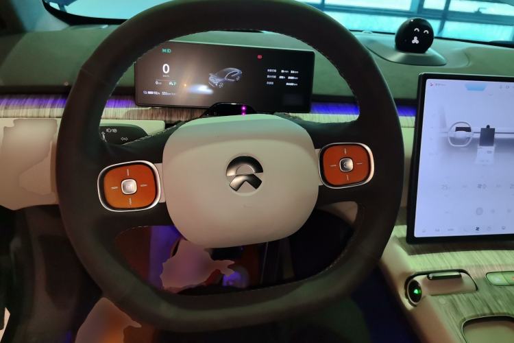 Used Nio ET7 2022 100kWh First Edition Steering Wheel
