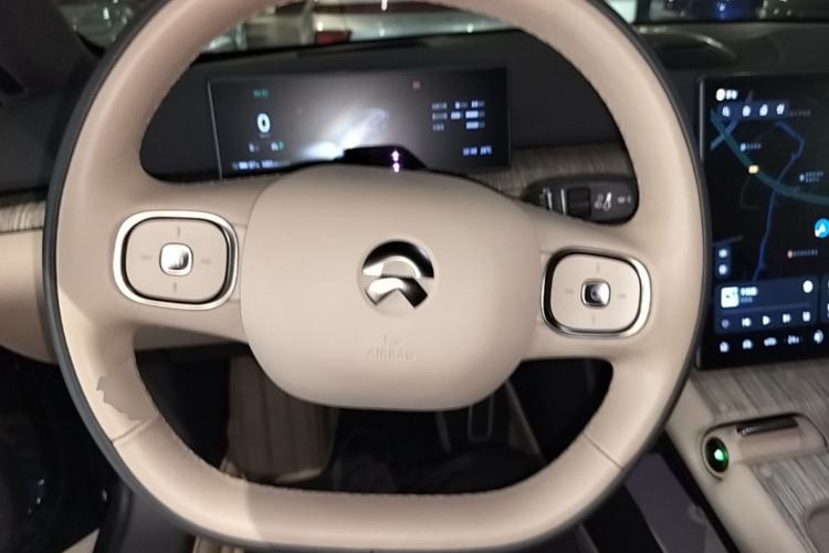 Used Nio ET7 2022 75 kWh Steering Wheel