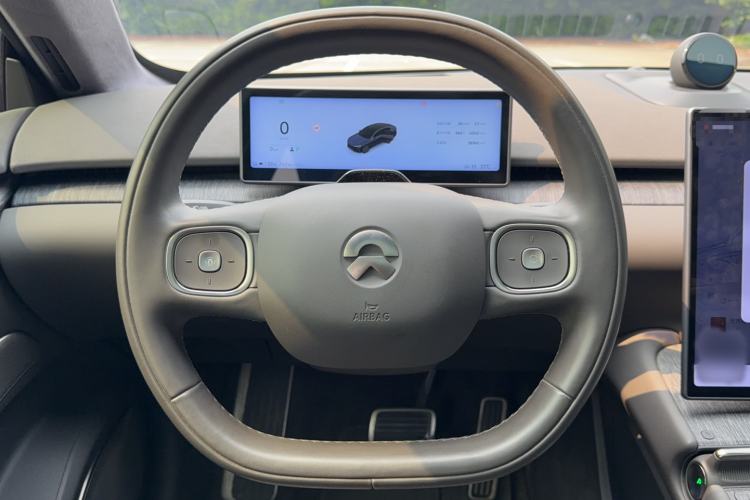 Used Nio ET7 2022 75 kWh Steering Wheel