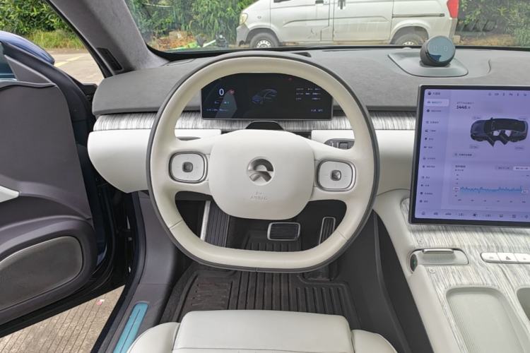 Used Nio ET7 2022 100kWh First Edition Steering Wheel