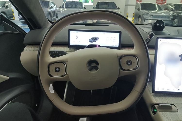 Used Nio ET7 2022 100 kWh Steering Wheel