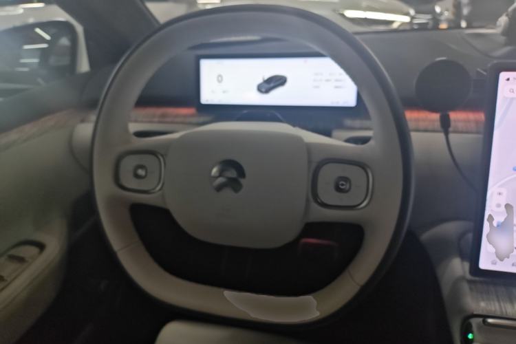 Used Nio ET7 2022 100kWh First Edition Steering Wheel