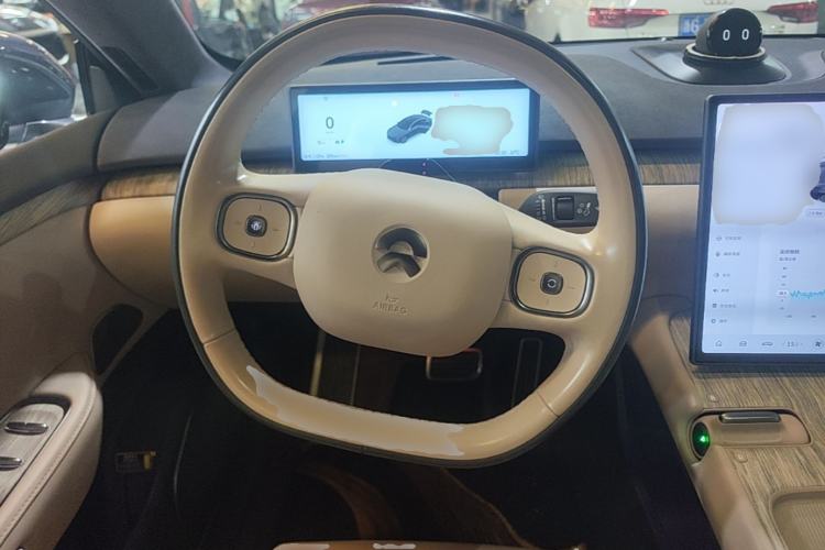 Used Nio ET7 2022 75 kWh Steering Wheel