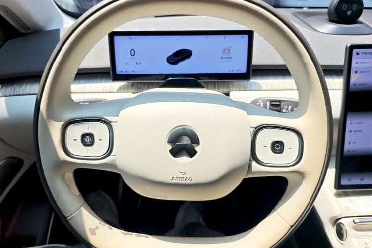 Used Nio ET7 2022 75 kWh Steering Wheel