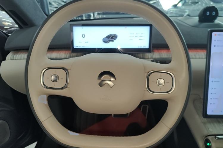 Used Nio ET7 2022 100 kWh Steering Wheel