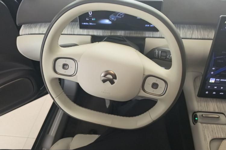 Used Nio ET7 2022 100 kWh Steering Wheel