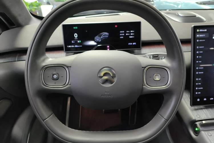 Used Nio ET7 2022 75 kWh Steering Wheel