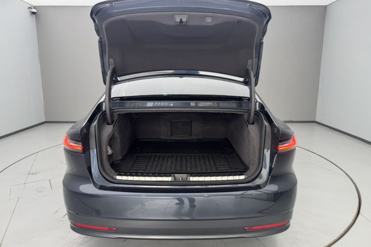 Used Nio ET7 2022 100 kWh Trunk