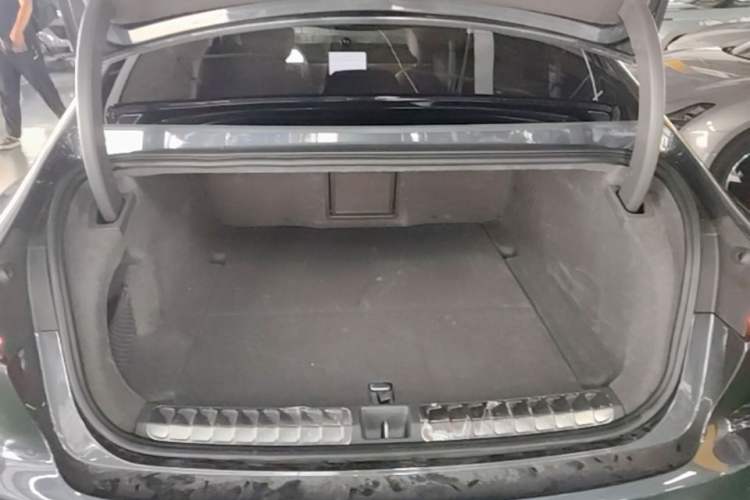 Used Nio ET7 2022 75 kWh Trunk