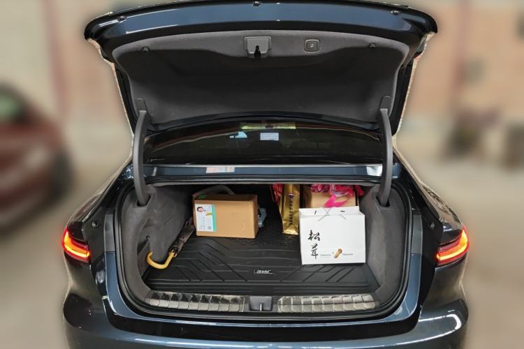 Used Nio ET7 2022 100kWh First Edition Trunk