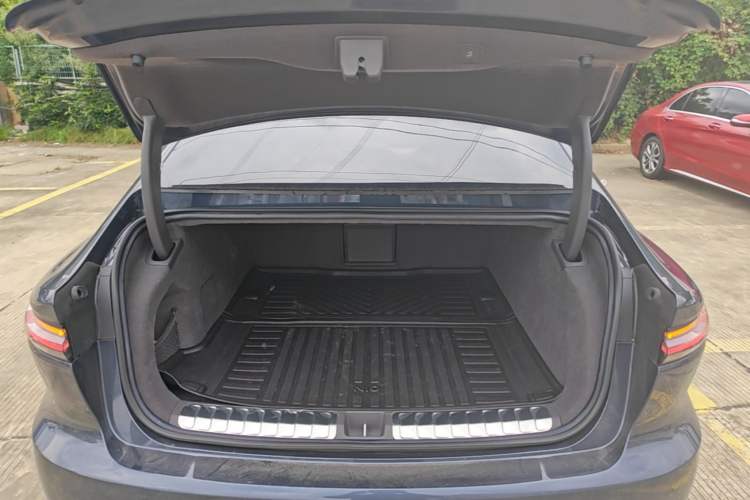 Used Nio ET7 2022 100kWh First Edition Trunk