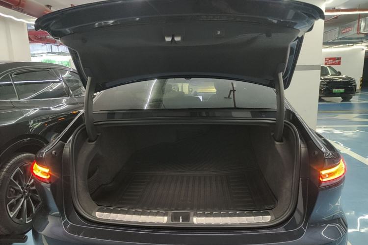 Used Nio ET7 2022 100 kWh Trunk