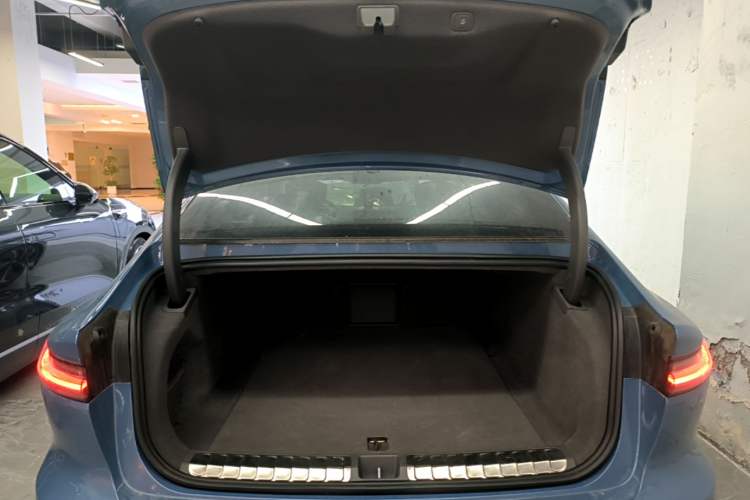 Used Nio ET7 2022 100kWh First Edition Trunk