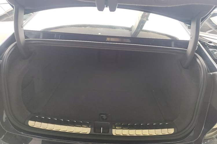 Used Nio ET7 2022 75 kWh Trunk