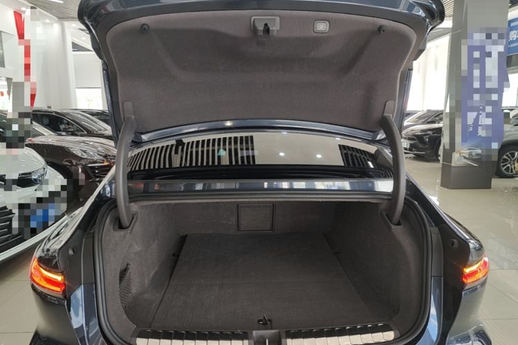 Used Nio ET7 2022 100 kWh Trunk
