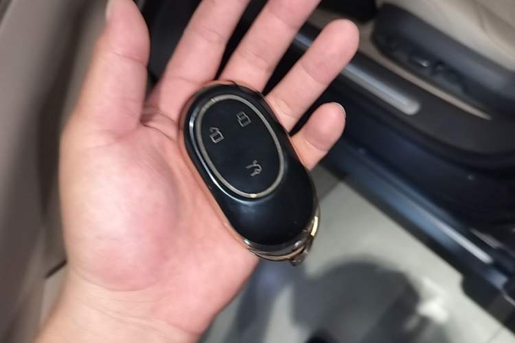 Used Nio ET7 2022 75 kWh Vehicle Key