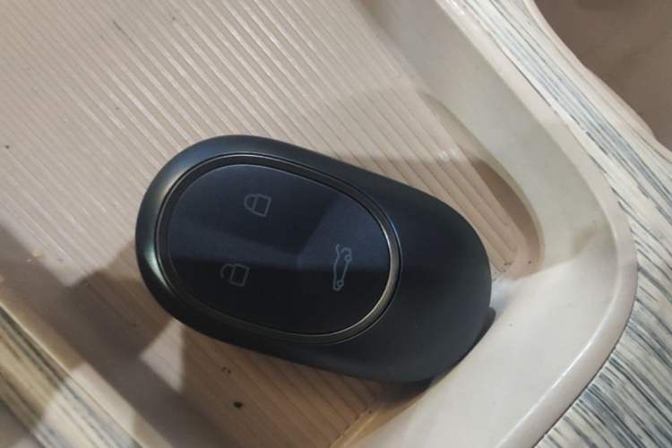 Used Nio ET7 2022 75 kWh Vehicle Key