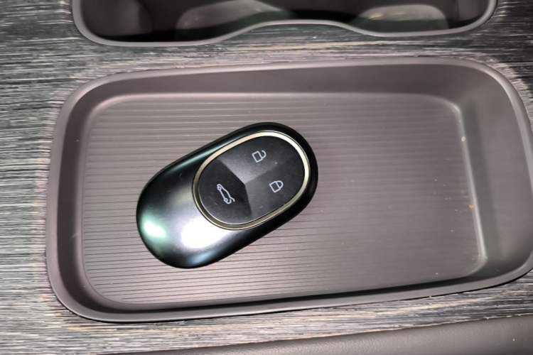 Used Nio ET7 2022 75 kWh Vehicle Key