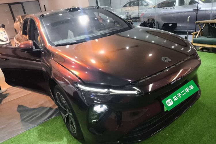 Used Nio ET7 2022 100 kWh Front Right 45 Deg