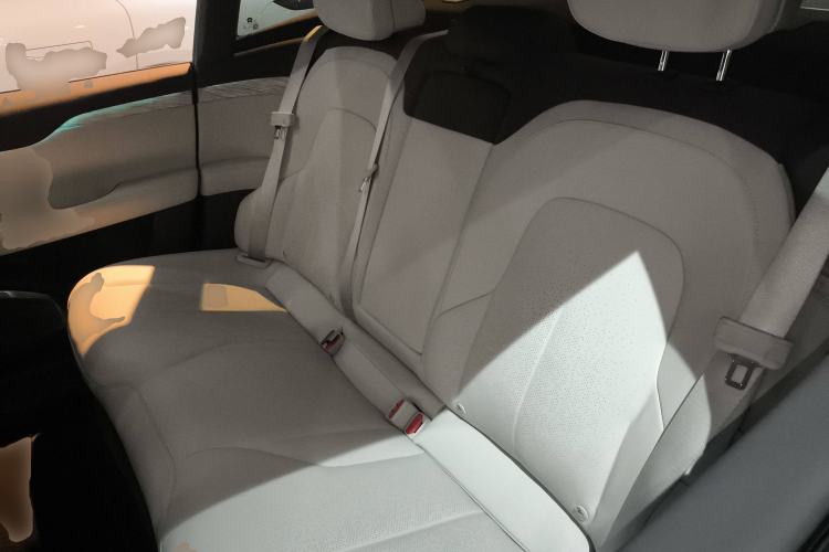 Used Nio ET7 2022 100 kWh Left Rear Seat