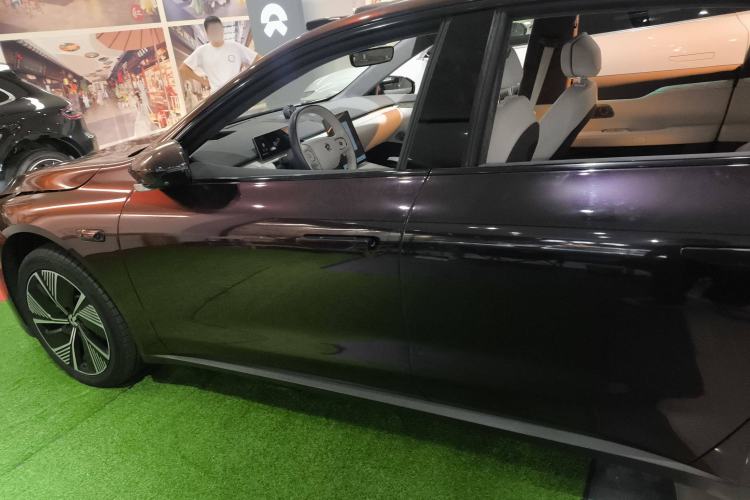 Used Nio ET7 2022 100 kWh Left Side