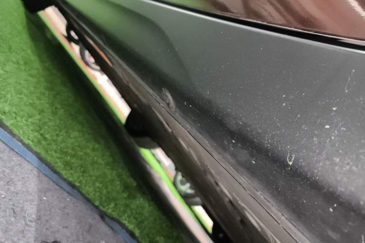 Used Nio ET7 2022 100 kWh Left Side Sill