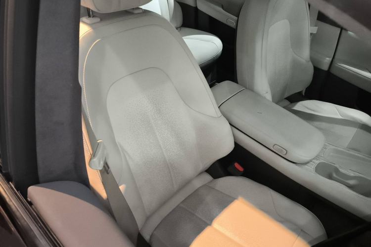 Used Nio ET7 2022 100 kWh Right Front Seat
