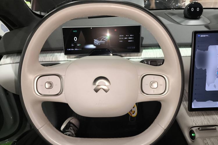 Used Nio ET7 2022 100 kWh Steering Wheel