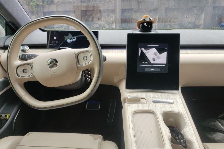 Used Nio ET7 2022 75 kWh Center Console