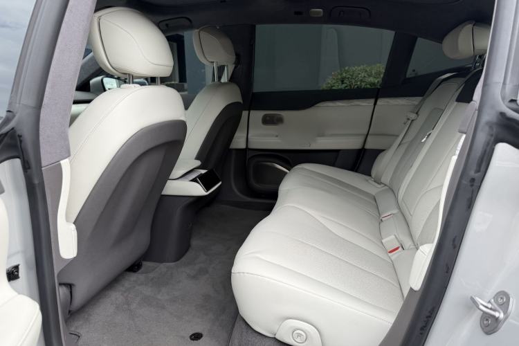 Used Nio ET7 2022 75 kWh Interior 3