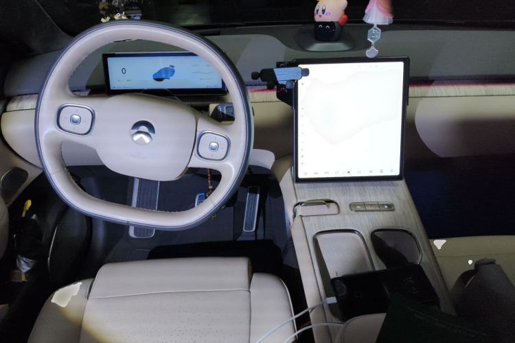 Used Nio ET7 2022 100kWh First Edition Center Console