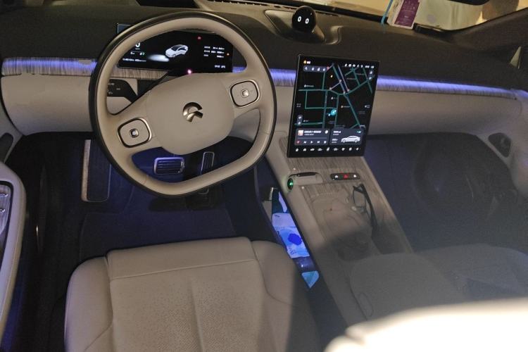 Used Nio ET7 2022 100 kWh Center Console