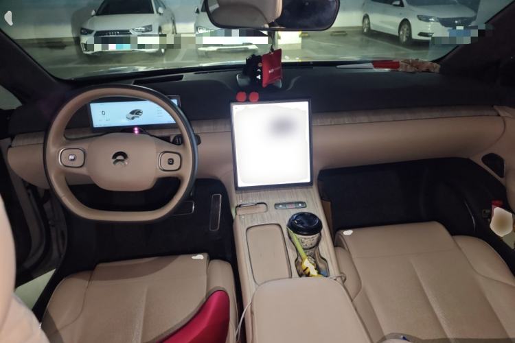 Used Nio ET7 2022 75 kWh Center Console