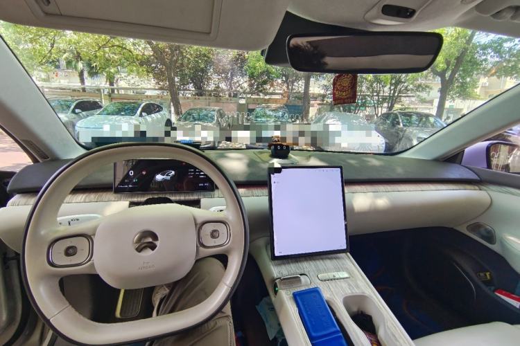 Used Nio ET7 2022 75 kWh Center Console