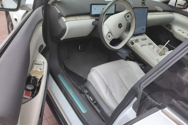 Used Nio ET7 2022 75 kWh Driver Seat