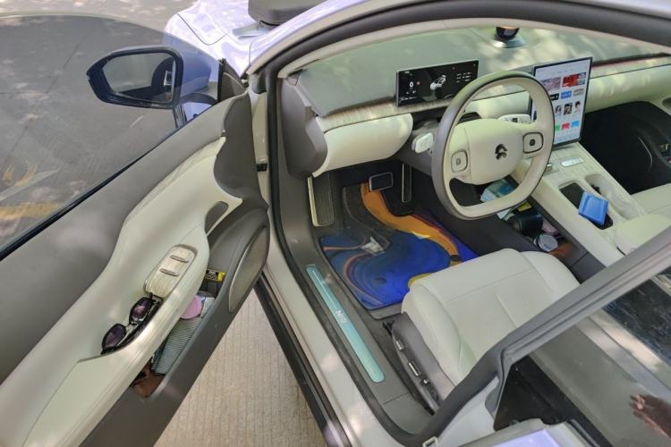 Used Nio ET7 2022 75 kWh Driver Seat