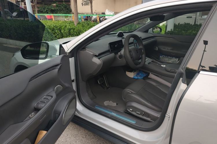 Used Nio ET7 2022 75 kWh Driver Seat