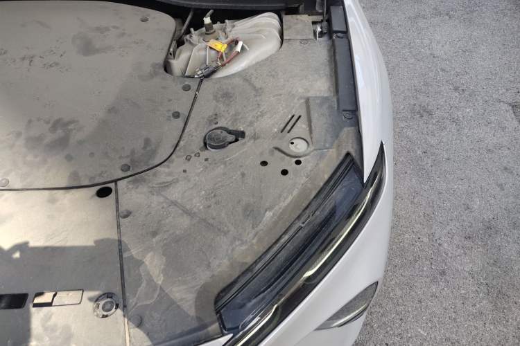 Used Nio ET7 2022 75 kWh Engine Bay Left