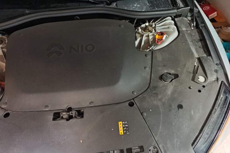 Used Nio ET7 2022 75 kWh Engine Bay Left