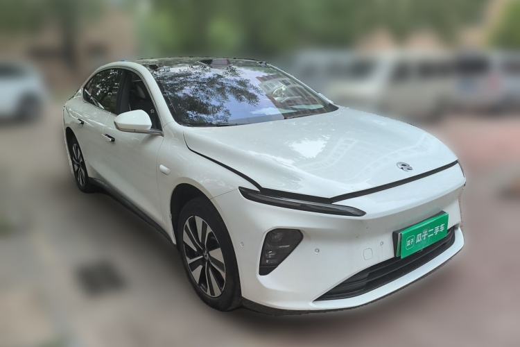 Used Nio ET7 2022 75 kWh Front Right 45 Deg