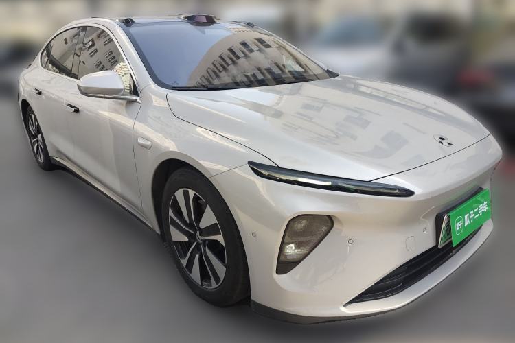 Used Nio ET7 2022 75 kWh Front Right 45 Deg