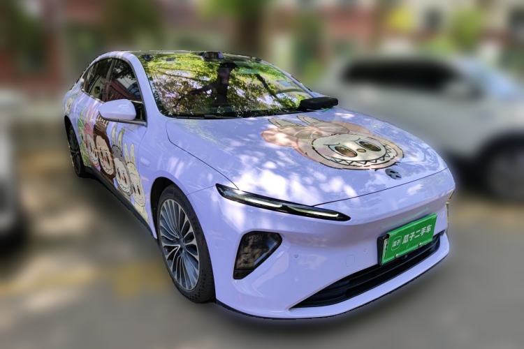 Used Nio ET7 2022 75 kWh Front Right 45 Deg