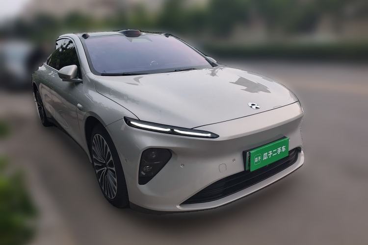 Used Nio ET7 2022 75 kWh Front Right 45 Deg
