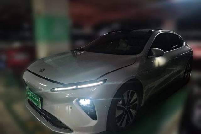 Używany Nio ET7 2022 75 kWh